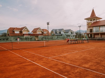 Тенісний клуб «Roger»